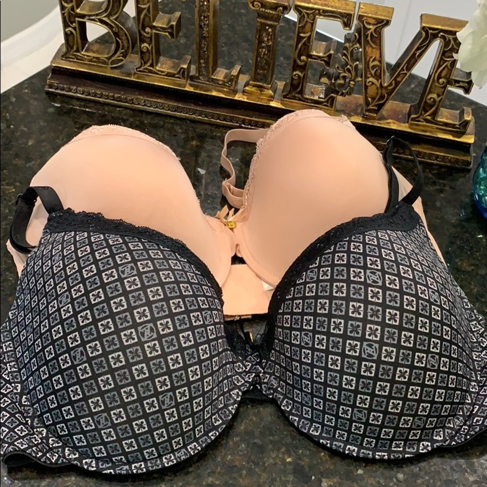Lot of two Adrienne Vittadini bras